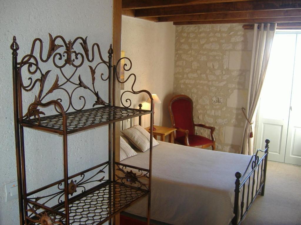 Logis Auberge De Crissay Номер фото