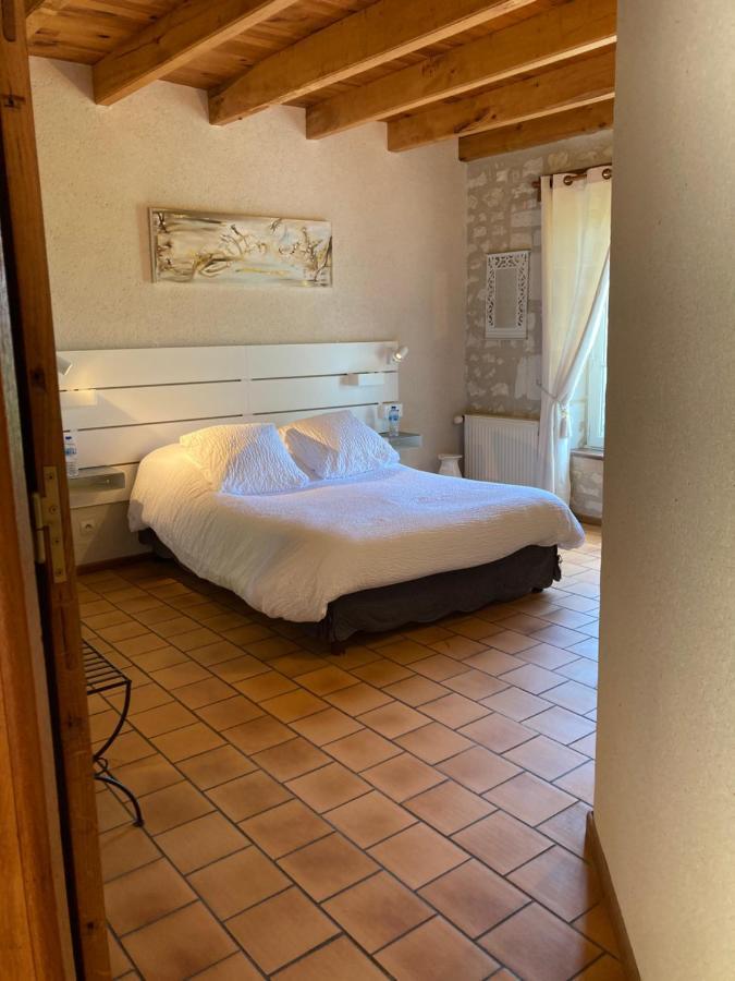 Logis Auberge De Crissay Екстер'єр фото